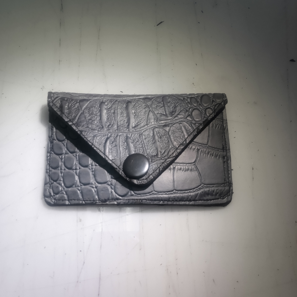 Croc-Embossed Envelope Card Holder Wallet - Gray